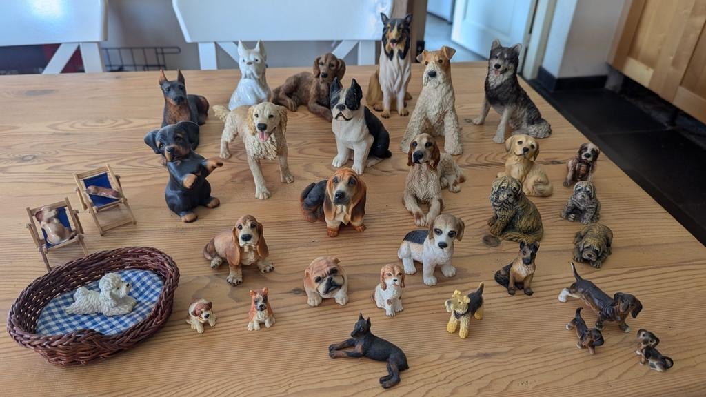 31 honden beelden (paar van castagna en dipinto a mano), Verzamelen, Ophalen of Verzenden, Zo goed als nieuw, Hond of Kat, Beeldje of Figuurtje