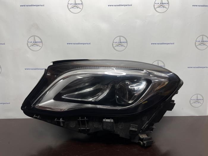 Koplamp links van een Mercedes GLA, Gebruikt, -, -, 3 maanden garantie