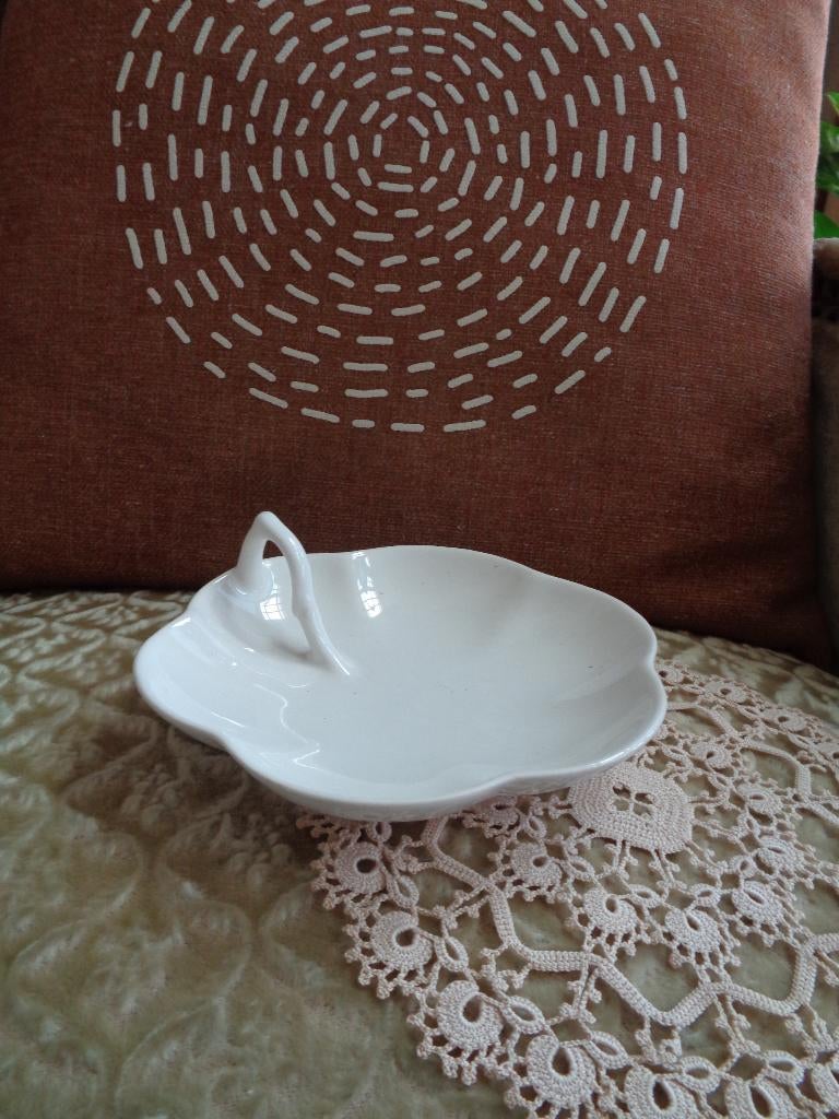 Brocant Schaaltje met Handvat Royal Goedewaagen ** Mimosa **, Antiek en Kunst, Antiek | Servies los, Ophalen of Verzenden