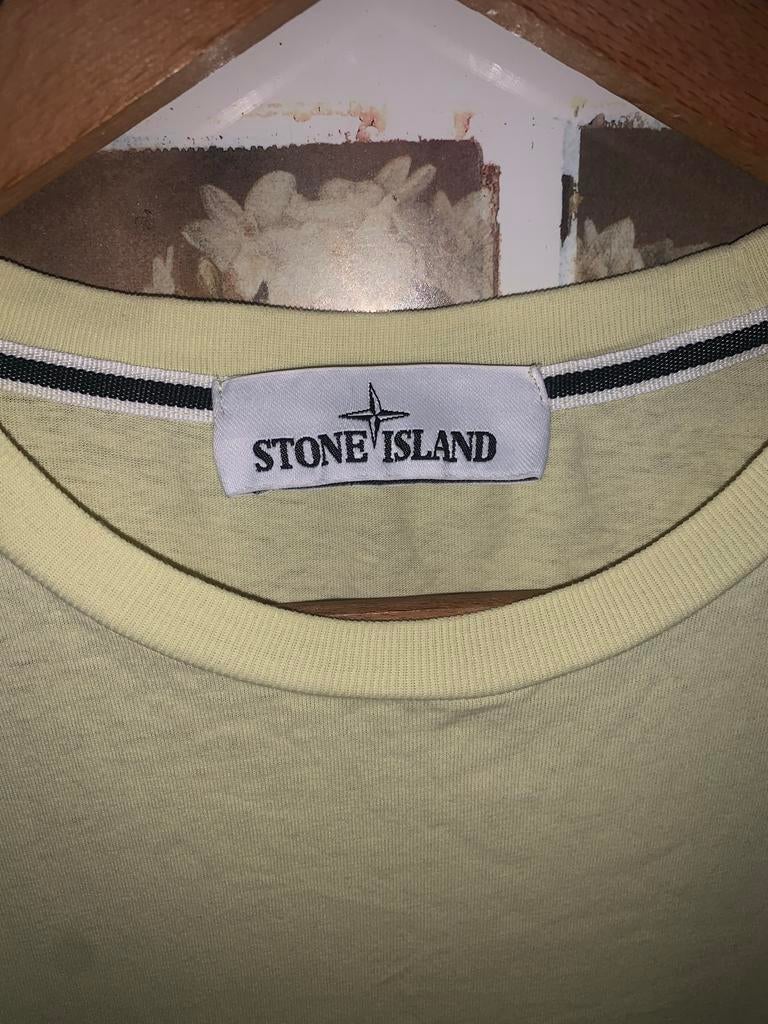Stone Island T-shirt - Reflecterend Logo Authentiek, Ophalen of Verzenden, Zo goed als nieuw, Overige maten, Geel