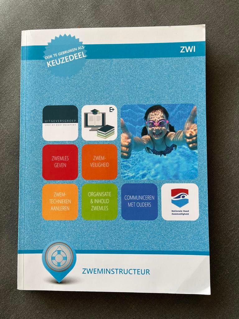 Zweminstructeur boek - Leer zwemmen geven!, Boeken, Studieboeken en Cursussen, Ophalen of Verzenden, Zo goed als nieuw, Niet van toepassing