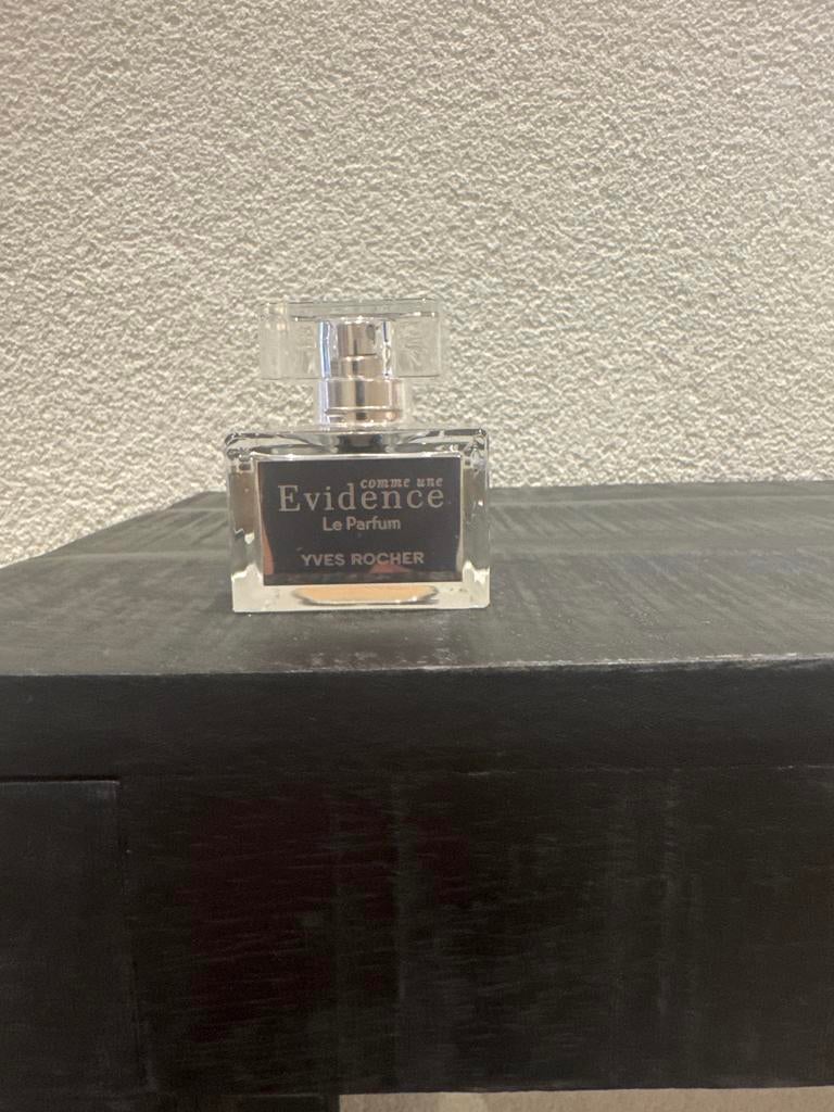 Yves Rocher Evidence Parfum - 30 ml, Ophalen of Verzenden, Zo goed als nieuw