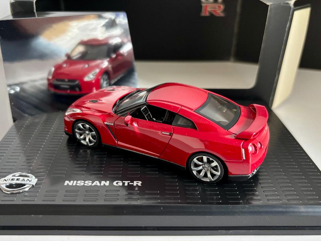 1:43 Nissan  GT-R, Ophalen of Verzenden, Zo goed als nieuw, Auto, Overige merken