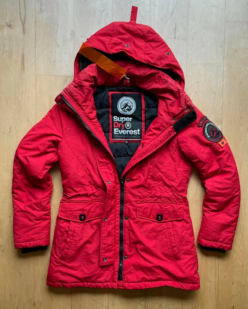 Superdry Super Dry Everest warme ( ski ) jas rood L, Ophalen of Verzenden, Zo goed als nieuw, Maat 42/44 (L), Jack