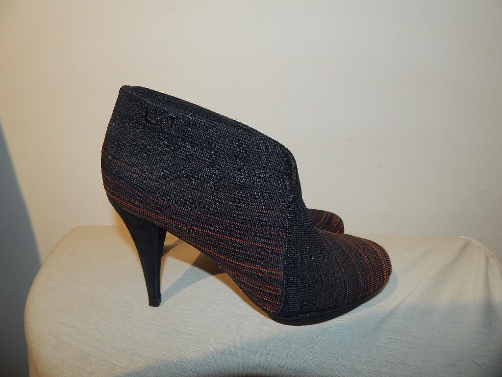 United Nude mooie aparte pumps donkere tinten apart 37, Pumps, United Nude, Overige kleuren, Ophalen of Verzenden