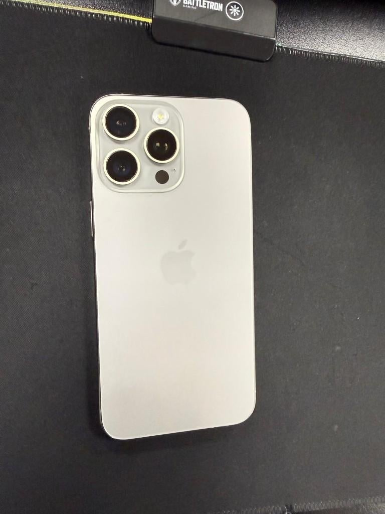 iPhone 15 pro max 256gb titanium, Telecommunicatie, Mobiele telefoons | Apple iPhone, Gebruikt, IPhone 15 Pro Max, 82 %, Zonder simlock