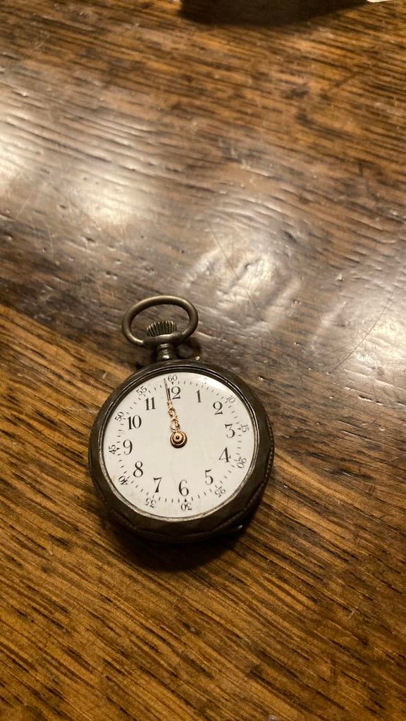 Klein antiek zakhorloge, Ophalen of Verzenden, Staal, Overige merken
