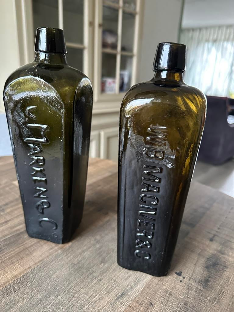 Nigeriaanse vazen, Ophalen