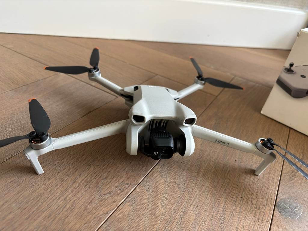 DJI Mini 3 - Compacte Cameradrone, Ophalen, 30 tot 45 minuten, Cameradrone, 5 tot 10 kilometer