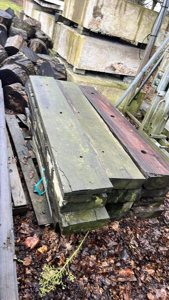 Partij balken Moet weg!, Doe-het-zelf en Verbouw, Hout en Planken, Balk, Overige houtsoorten, 300 cm of meer, 50 mm of meer, Ophalen