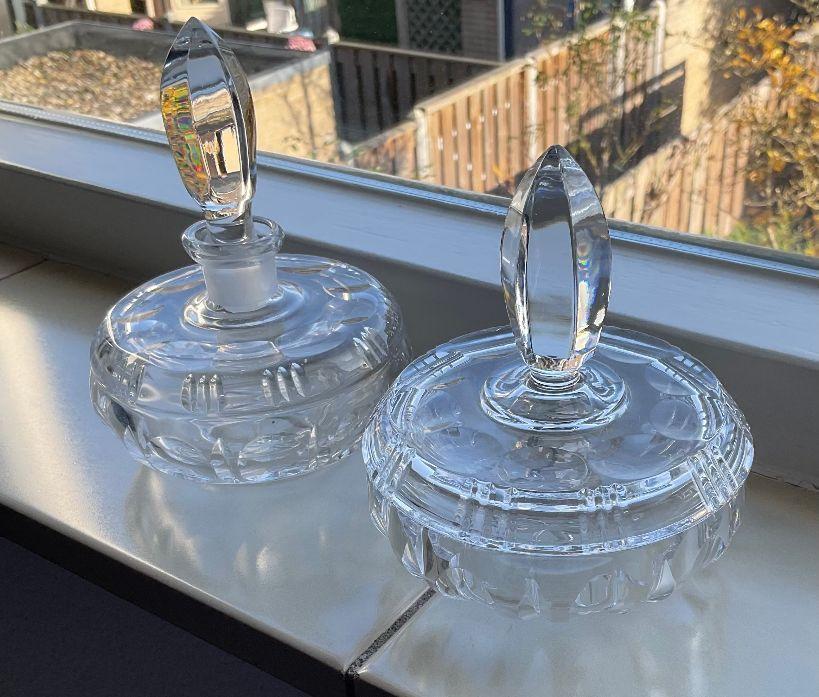 kaptafel toiletset geslepen kristal wattenpot parfum flacon, Antiek en Kunst, Antiek | Glas en Kristal, Ophalen of Verzenden
