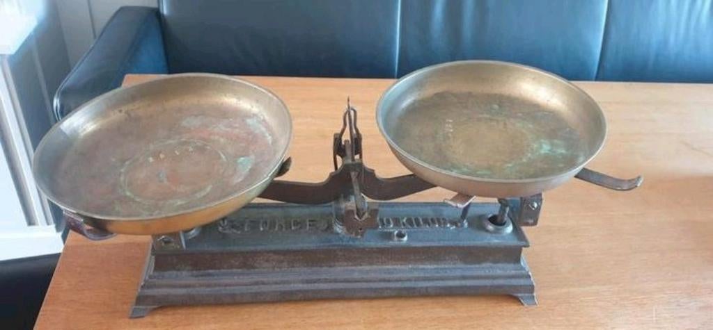Antieke weegschaal, Witgoed en Apparatuur, Weegschalen, Ophalen, 500 gram of grover, Winkelweegschaal, Minder dan 10 kg