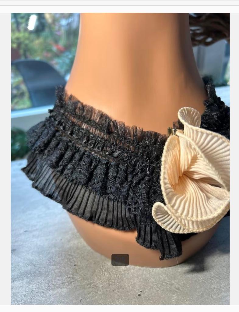 Zwarte elastische Kraag met bloem - Uniek accessoire, Ophalen of Verzenden