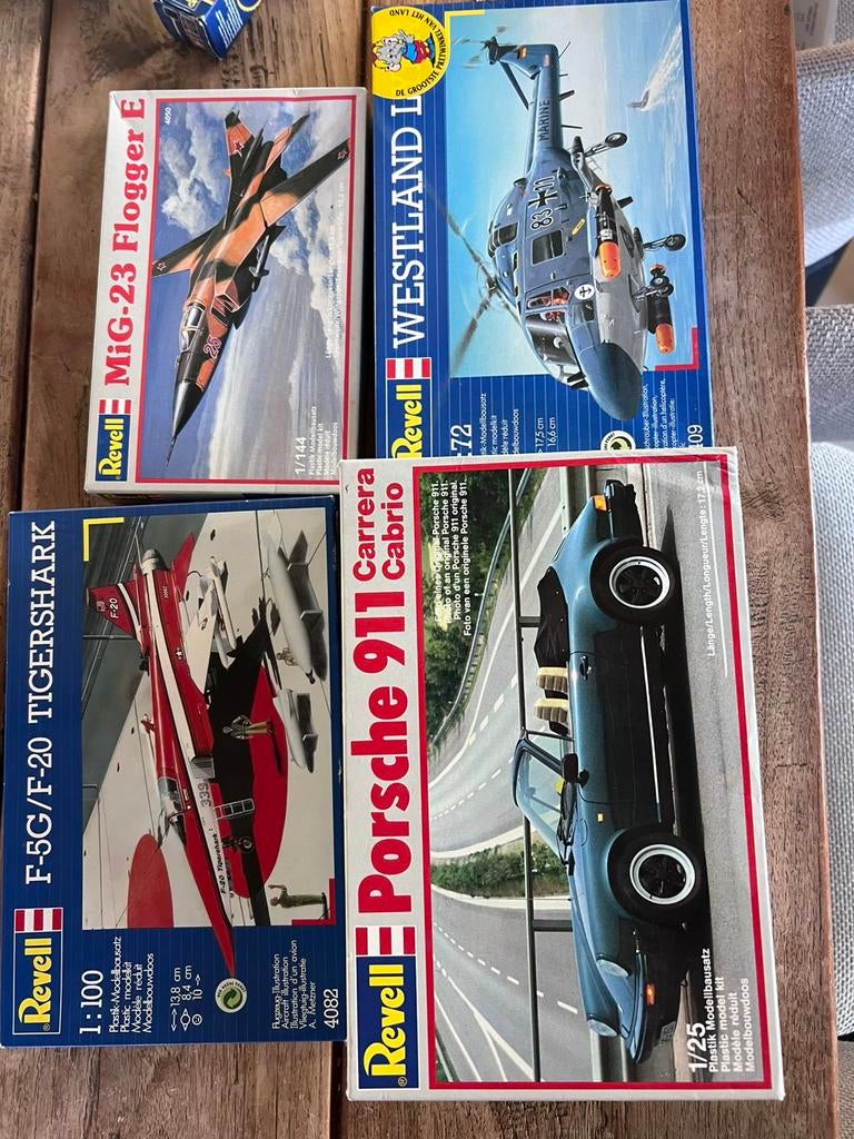 Revell 4 modelbouw pakketjes voor 25€ totaal, Ophalen, Zo goed als nieuw, 1:72 tot 1:144, Revell