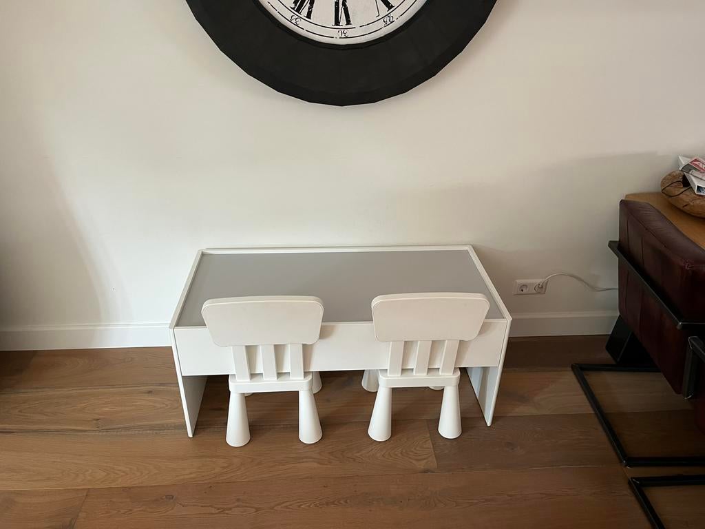 Ikea speeltafel Dundra en stoeltjes Mammut, Ophalen, Zo goed als nieuw