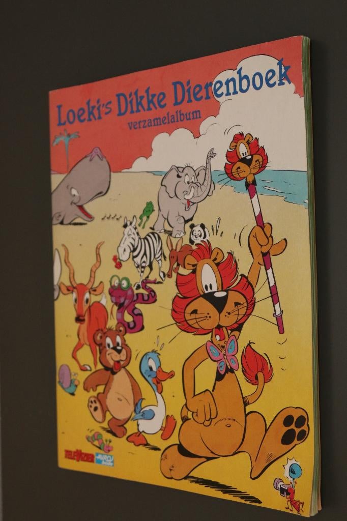 Loeki's dikke dierenboek verzamelalbum Televizier Loekie, Verzamelen, Ophalen of Verzenden, Gebruikt, Tv, Overige typen