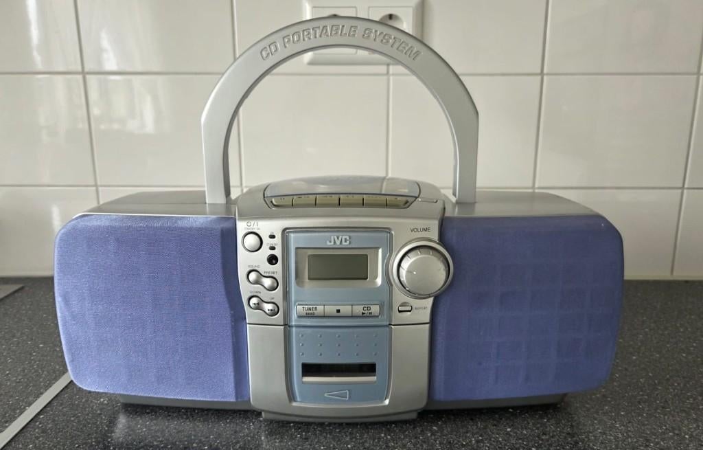 Goed werkende JVC RC-BZ5LB draagbaar radio CD Cassette, Audio, Tv en Foto, Radio's, Ophalen of Verzenden, Gebruikt, Radio, Met cd-speler