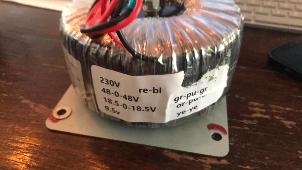 Ringkerntransformator uit Behringer PMH2000 (2x250Watt), Ophalen of Verzenden