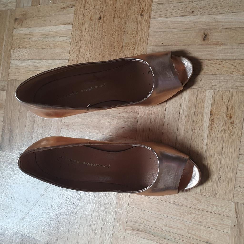 Champagne kleurige pumps, Pumps, Overige kleuren, Ophalen of Verzenden, Armando d'alessandro