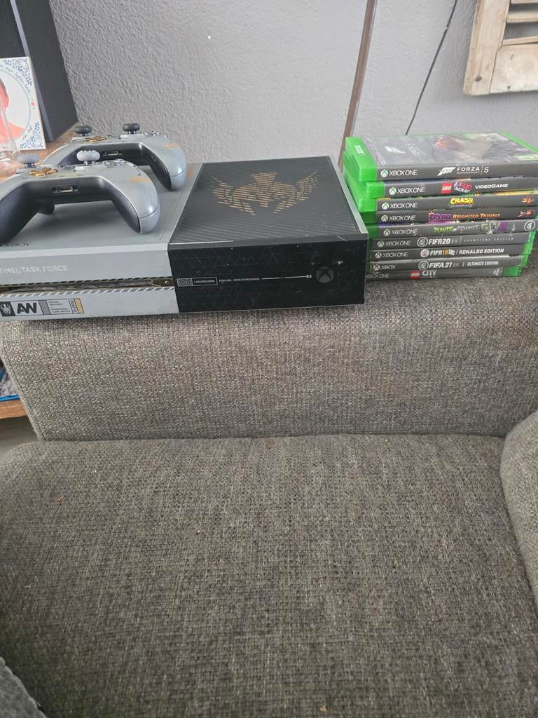 Xbox One Call of Duty Edition met spellen, Gebruikt, Overige genres, 2 spelers, Ophalen of Verzenden