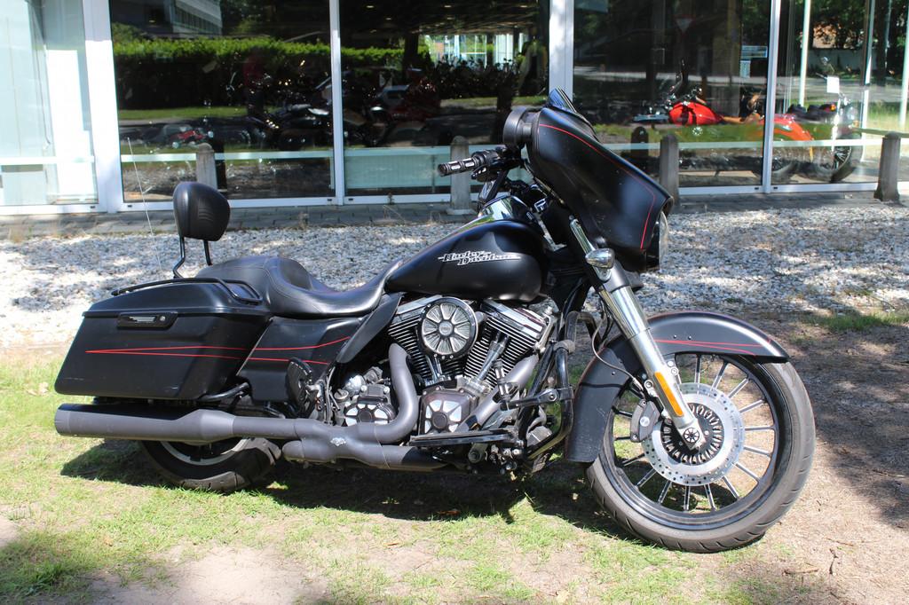 Harley-Davidson Street Glide FLH-X Street-Glide Special