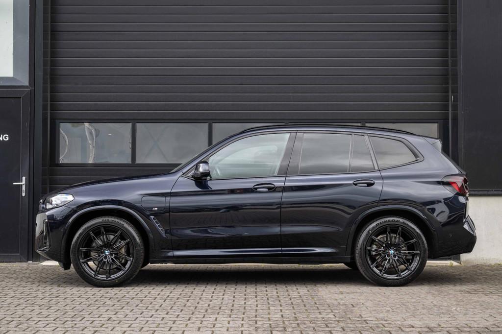 BMW X3 XDrive30e M-Sport|FACELIFT|TREKHAAK|HUD|CAM|20"|, Gebruikt, 2000 kg, Zwart, Bedrijf