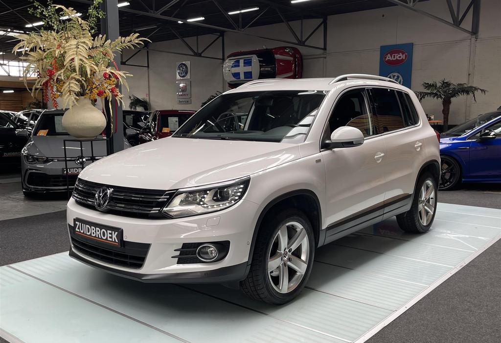Volkswagen Tiguan 1.4 TSI 122PK Xenon Clima Navi (bj 2013), Gebruikt, 4 cilinders, Origineel Nederlands, Bedrijf