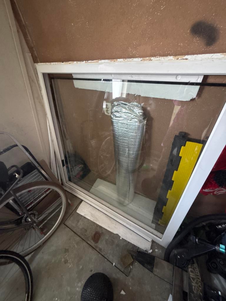 Kunststof kozijn inclusief glas 140x140, Ophalen, Kunststof, Gebruikt, Raamkozijn