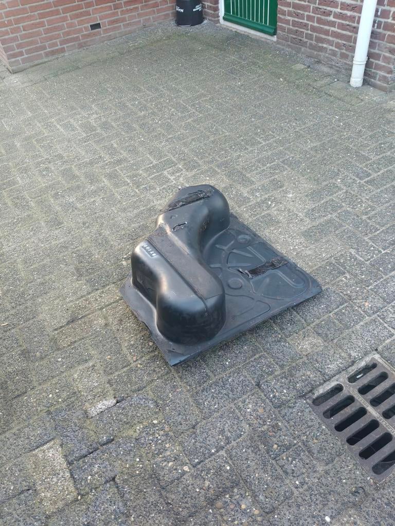 Opel Kadett brandstoftank en achterbumpers te koop, Ophalen, Gebruikt, Opel