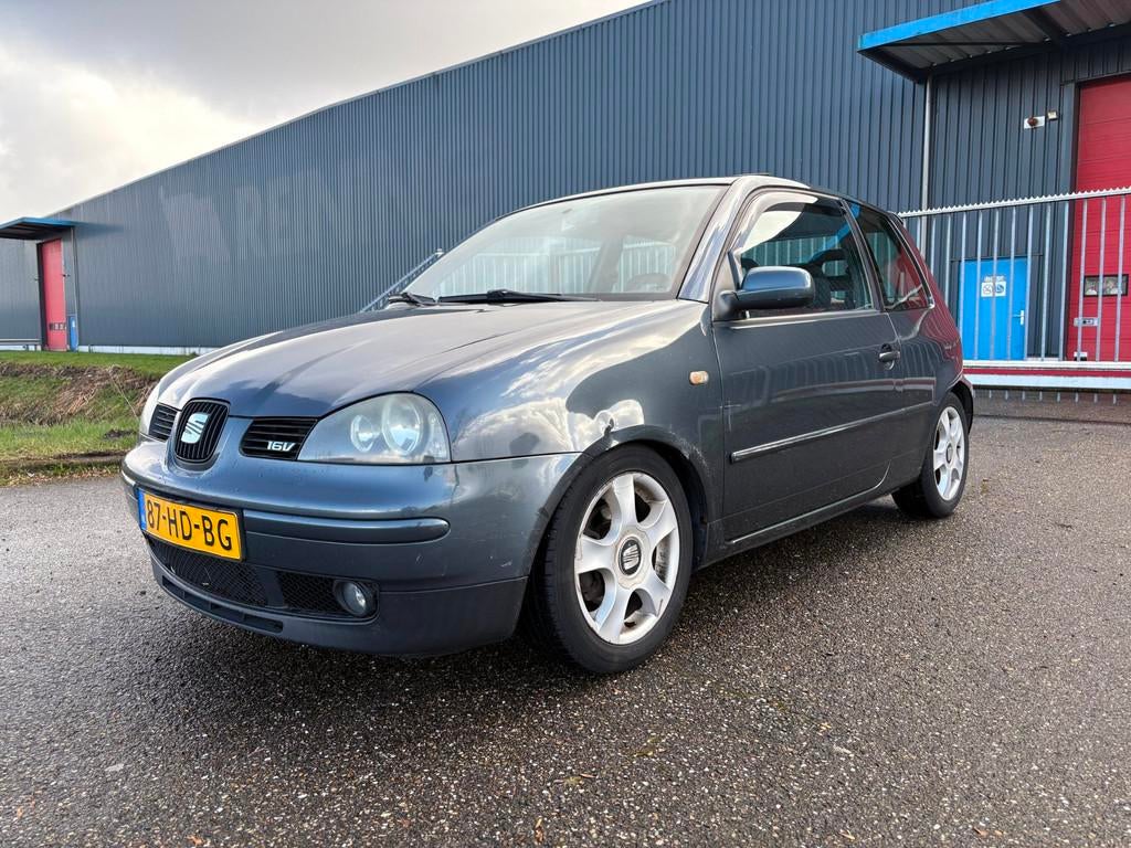 Seat Arosa 1.4i-16V Sport INRUILKOOPJE 999 EURO, Auto's, Seat, Voorwielaandrijving, Gebruikt, Origineel Nederlands, Bedrijf