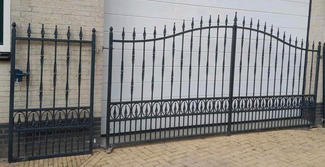 Sierhekwerk met looppoort, Ophalen, IJzer, 200 cm of meer, Draaipoort