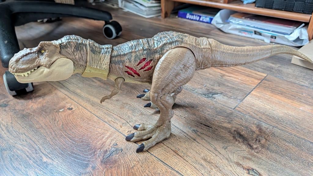 T-Rex Extreme Damage Jurassic World Dominion 50cm, Ophalen of Verzenden, Jongen of Meisje