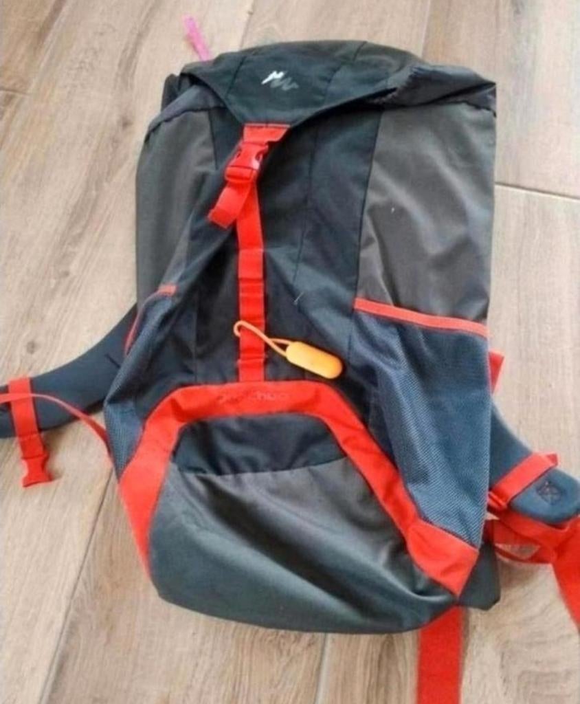 Quechua backpack - rugzak

Prijs 5 circa 50cm, Ophalen of Verzenden