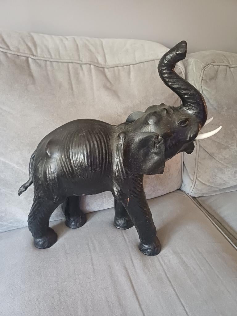 GroteVintage leren olifant, Verzamelen, Beelden en Beeldjes, Ophalen, Zo goed als nieuw, Dier