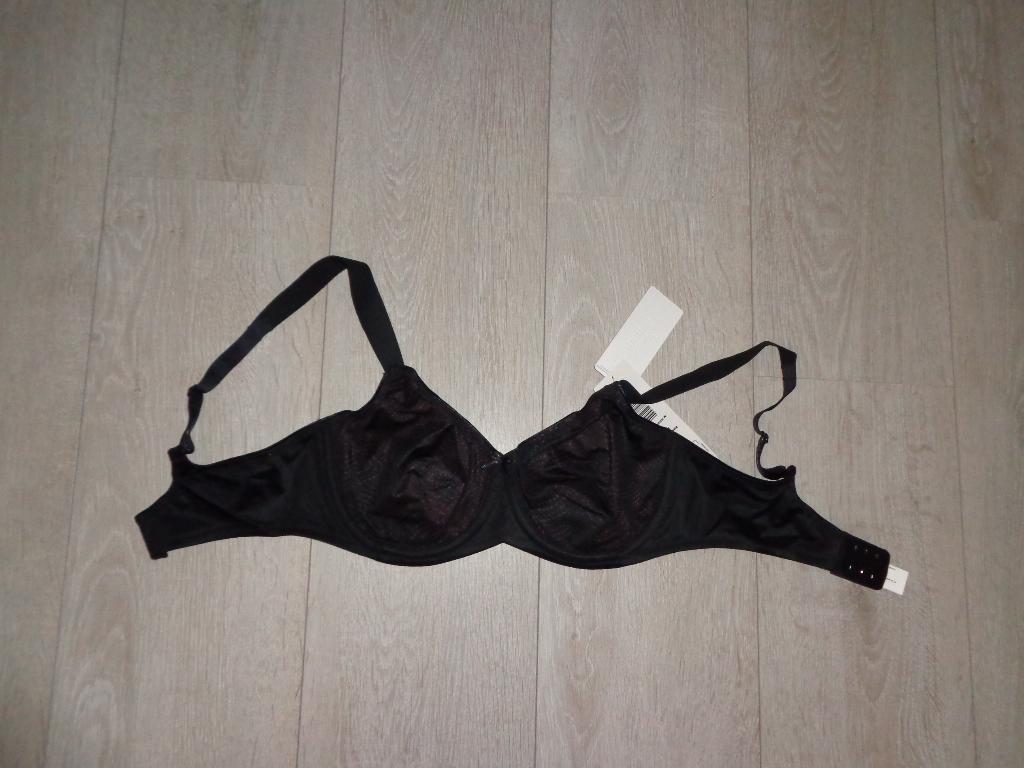 9 beugelbh's van Triumph, maat 75 D, Ophalen of Verzenden, BH