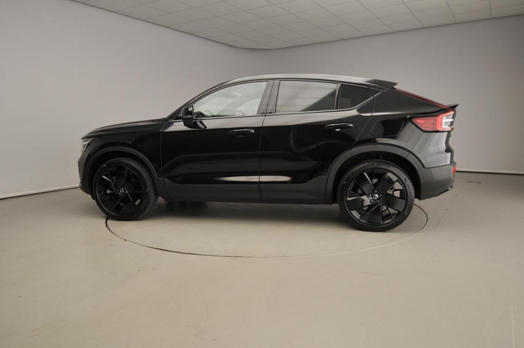 Volvo EC40 Single Motor Plus Black Edition 70 kWh | Pano | C, Auto's, Volvo, Gebruikt, Zwart, Origineel Nederlands, 487 km