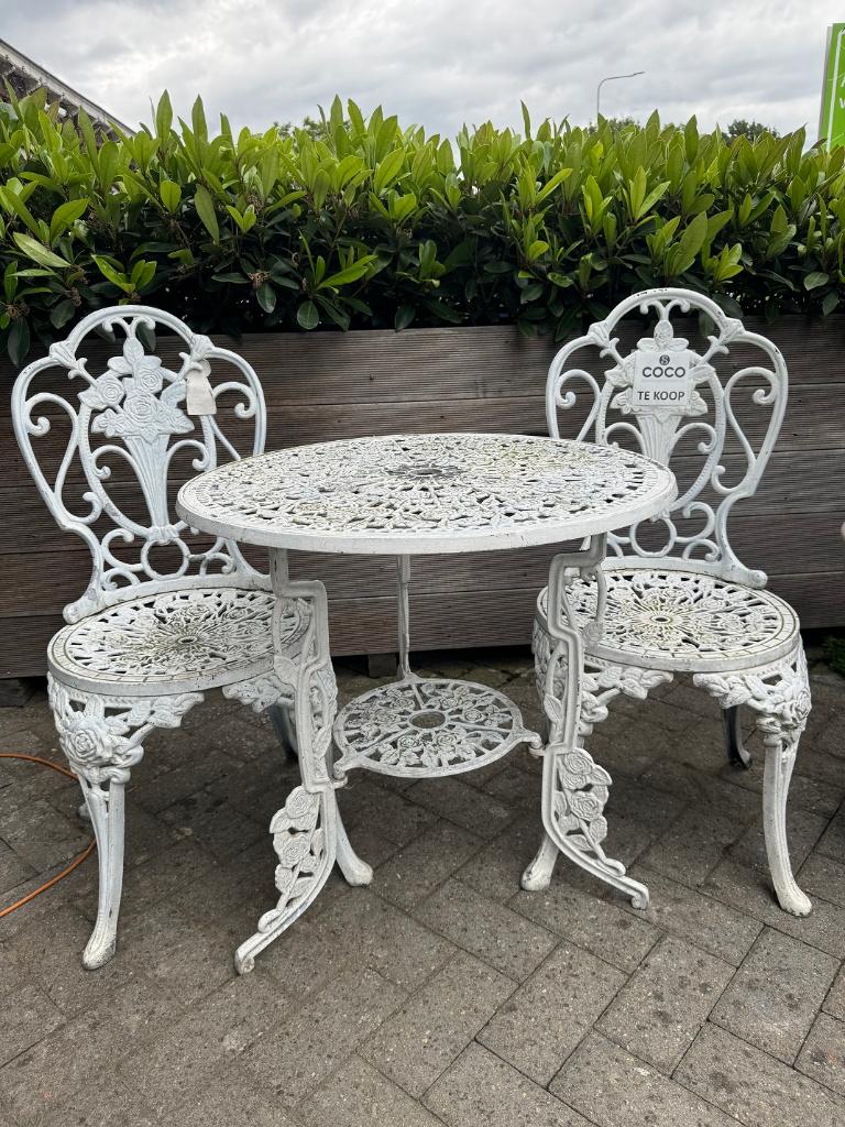 Mooi zeldzaam antiek wit bistrosetje tafel 2 stoelen, Ophalen