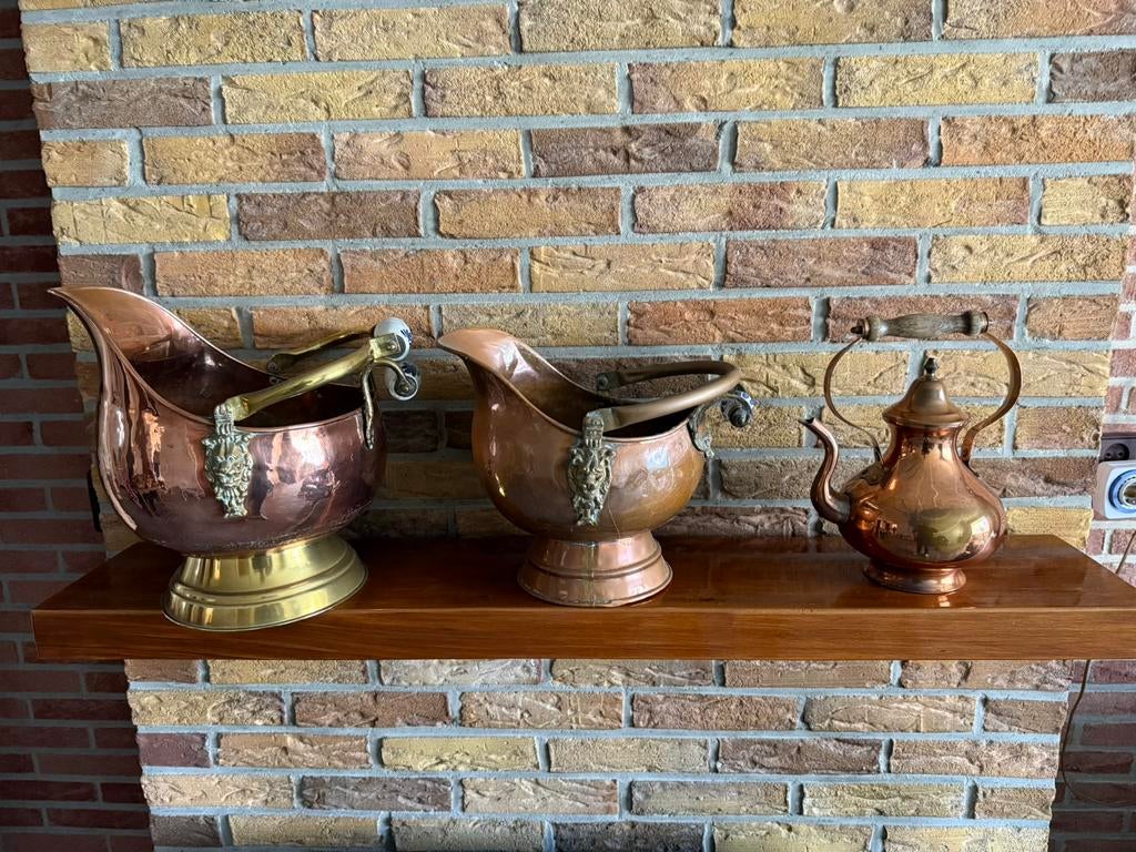Antieke koperen haardset – 2 kolenkitten + koperen ketel, Ophalen, Koper