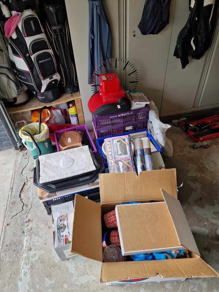 Dozenvol koningsdag spullen, Ophalen, Nieuw