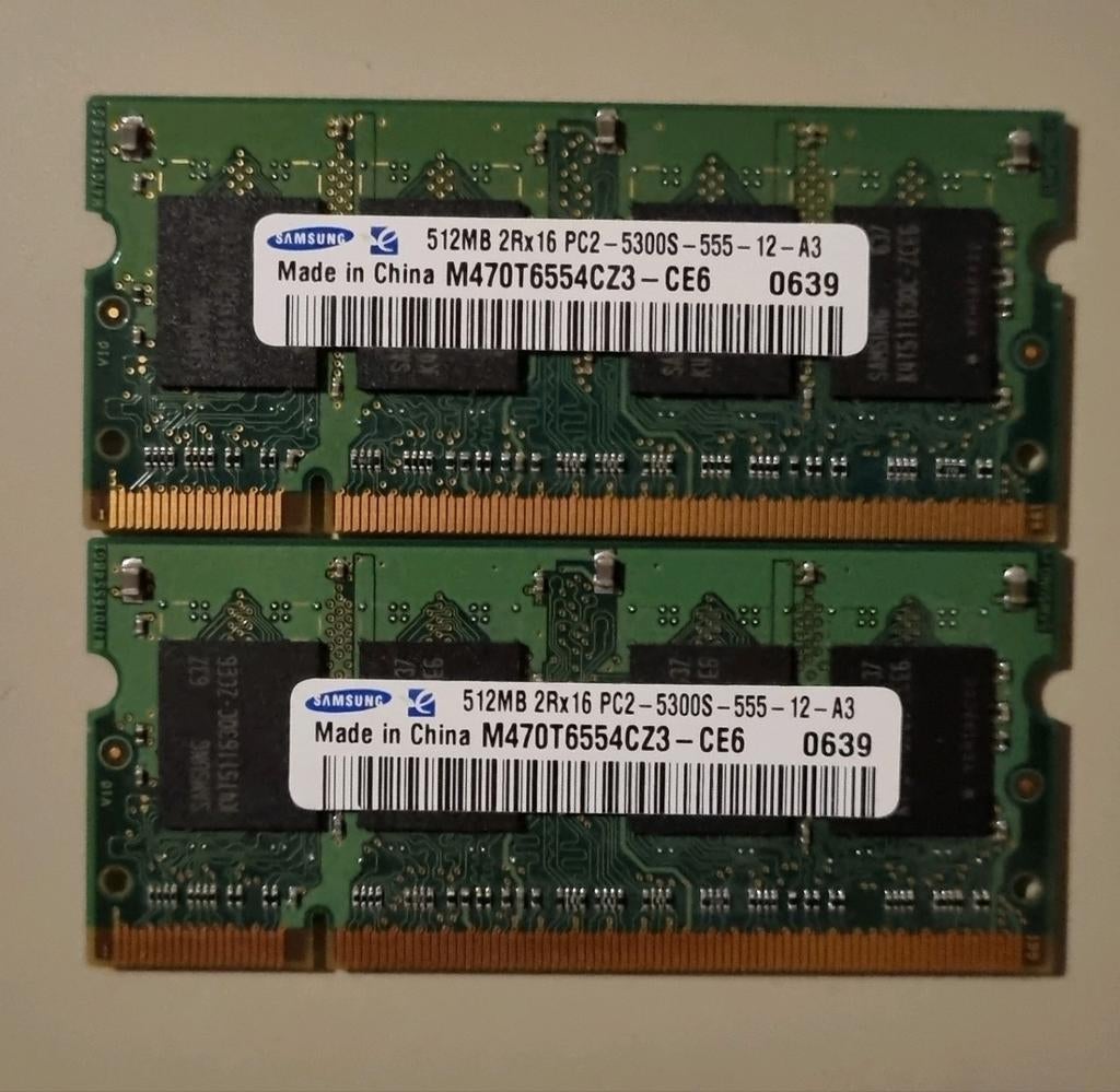 Samsung 1GB  - 512MB DDR2 RAM Geheugenmodule (2 stuks), Computers en Software, RAM geheugen, Ophalen of Verzenden, DDR2, Laptop