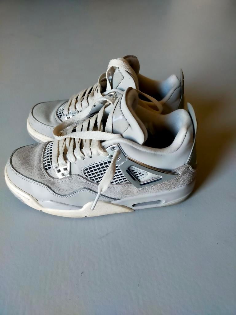 Jordan 4 in nette staat, Ophalen of Verzenden, Zo goed als nieuw