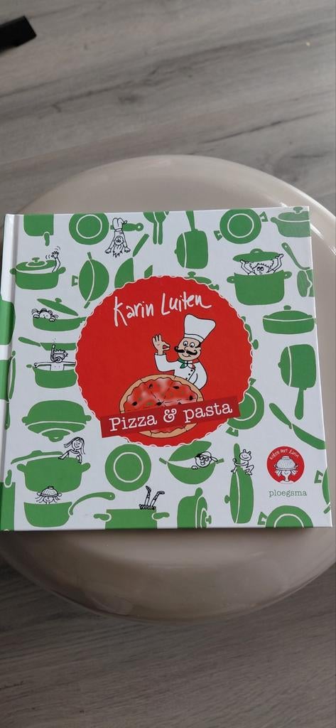 Karin Luiten - Pizza en Pasta, Karin Luiten, Fictie algemeen, Ophalen of Verzenden, Zo goed als nieuw