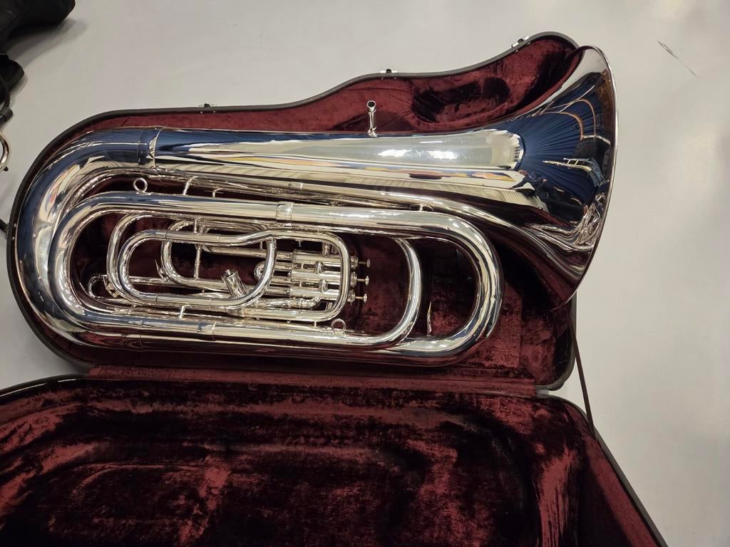 Besson 700 Bastuba Bb, Ophalen