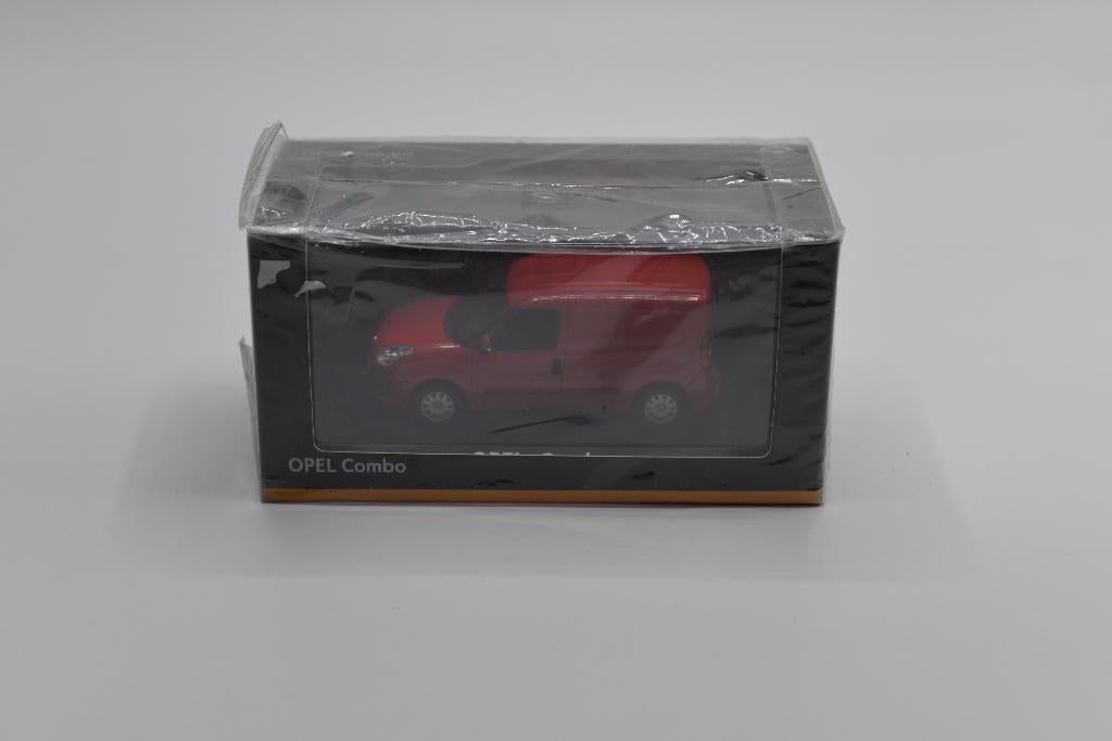 Norev Opel Combo rood 1:43 bj 12-18, Hobby en Vrije tijd, Modelauto's | 1:43, Nieuw, Auto, Norev, Ophalen of Verzenden