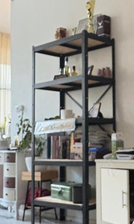 Zwarte Stellingkast, Ophalen, Zo goed als nieuw