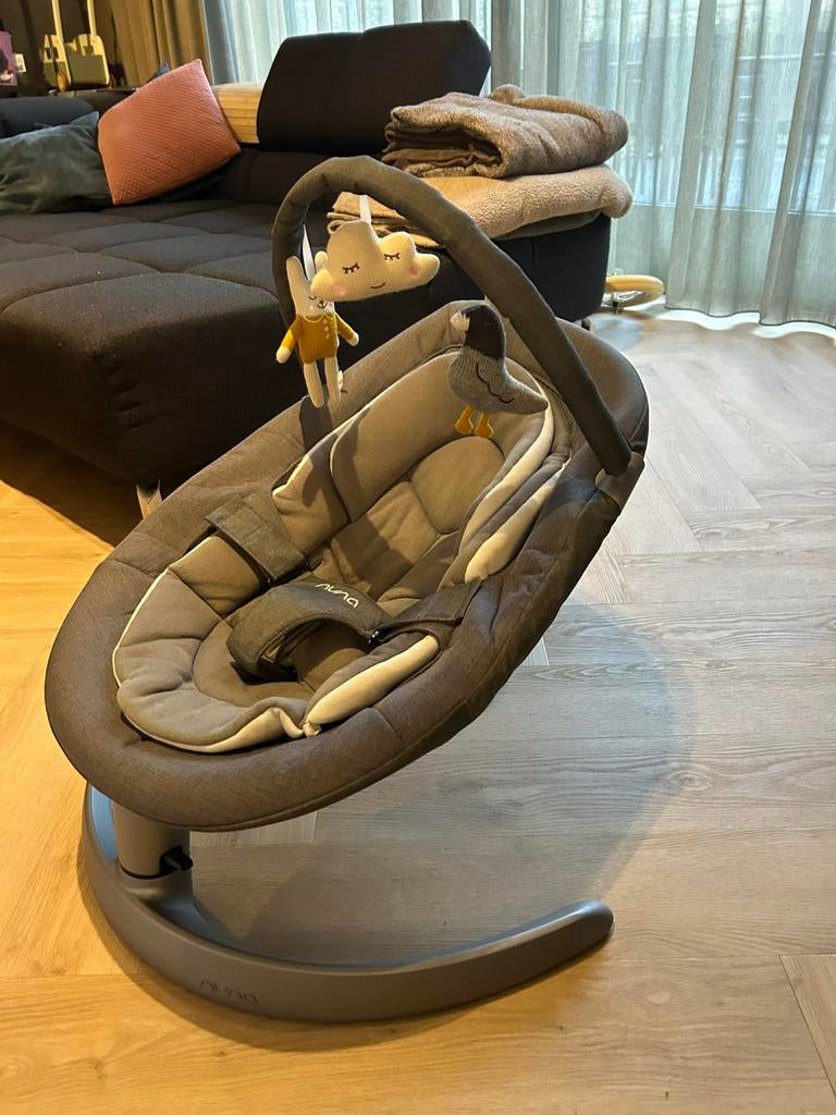 Nuna wiegstoel, Kinderen en Baby's, Wipstoeltjes, Verstelbaar, Wipstoel, Zo goed als nieuw, Ophalen