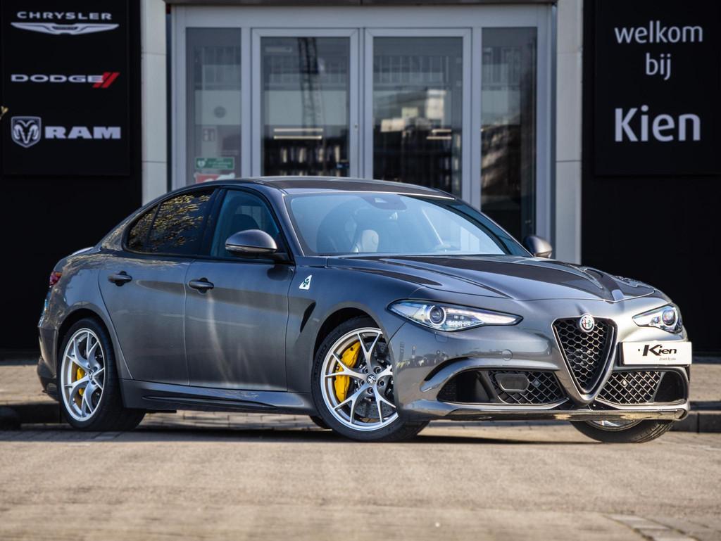 Alfa Romeo Giulia 2.9 V6 Quadrifoglio | handgeschakeld | Per, Voorwielaandrijving, Gebruikt, 510 pk, 4 stoelen