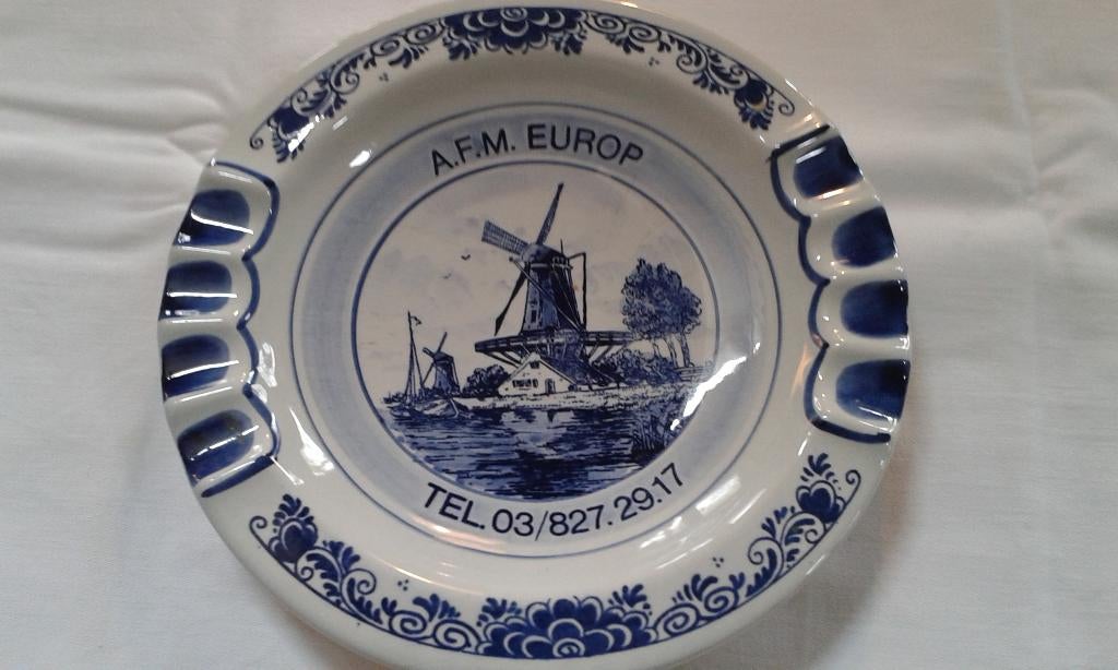 Delftse bl asbak A.F.M Europ en Bordje AvScherpenzeel, Ophalen, Zo goed als nieuw