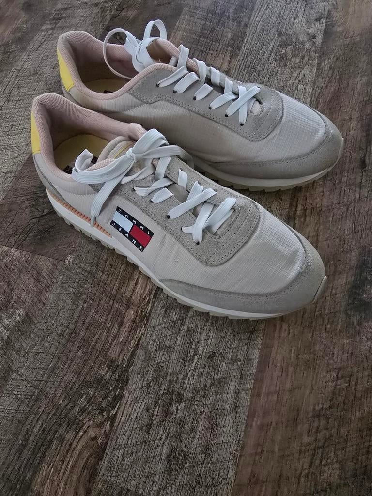 Tommy Hilfiger dames sneakers mt 40, Overige kleuren, Ophalen of Verzenden, Sneakers of Gympen, Gedragen