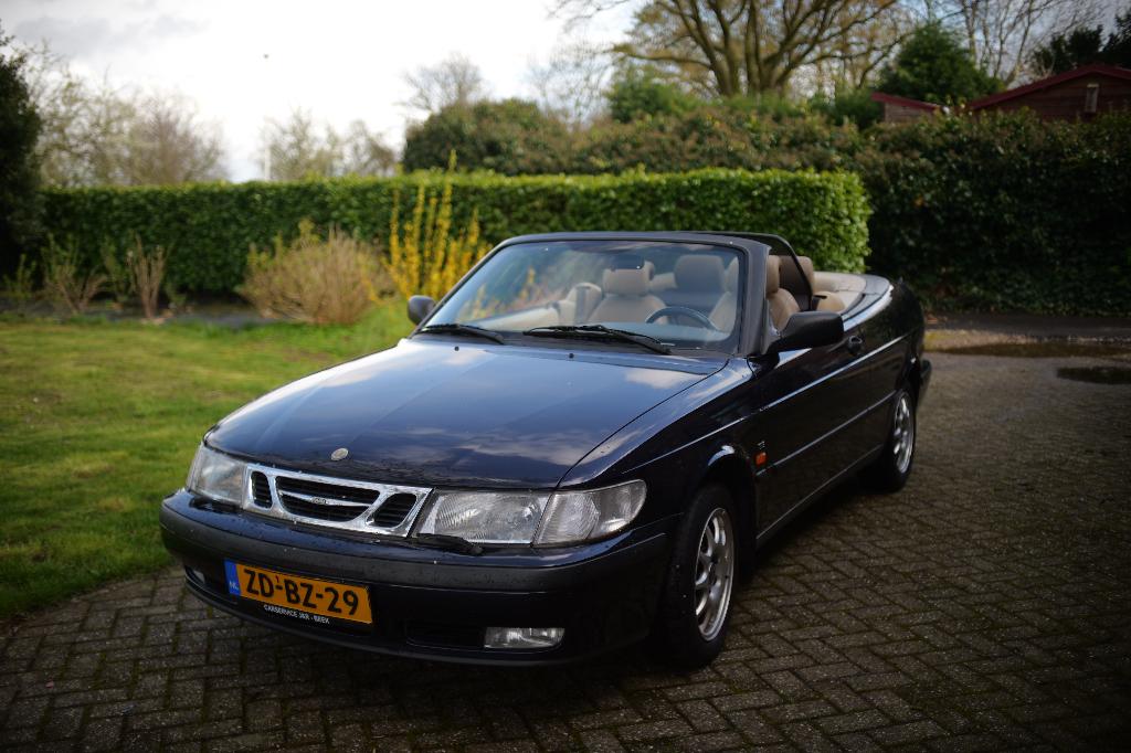Saab 9-3 2.0 Turbo Cabrio AUT 1999 Blauw, Auto's, Saab, Beige, 4 cilinders, Cabriolet, 75 €/maand